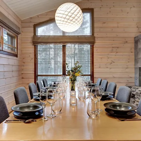 Villa Fellas By Hilla Akaslompolo