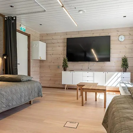 Fellas By Hilla * Akaslompolo