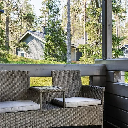 Fellas By Hilla Äkäslompolo